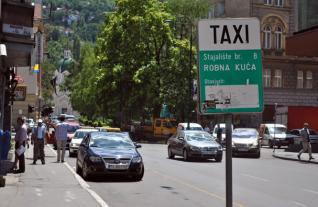 juli2011_taxi_stand_ng_924582144