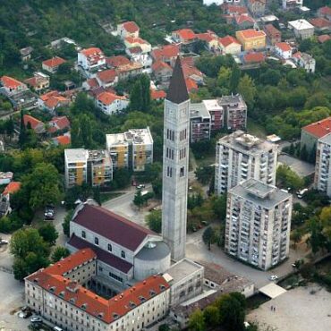 20120420100246mostar franjevacka crkva toranj